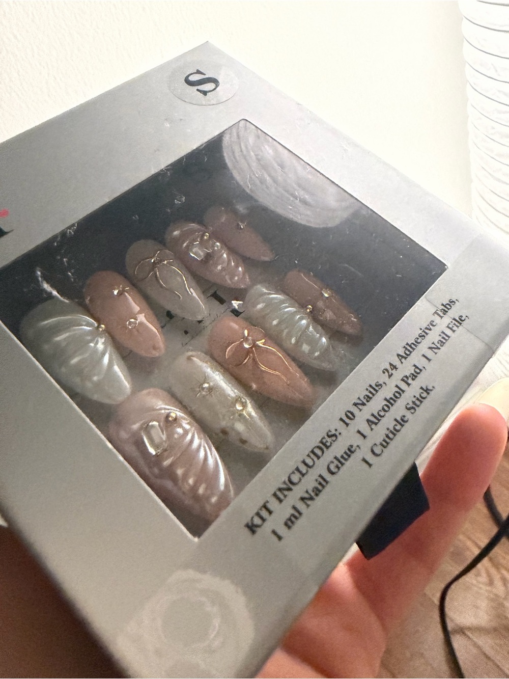 Press-On Nail Set in Light Pink